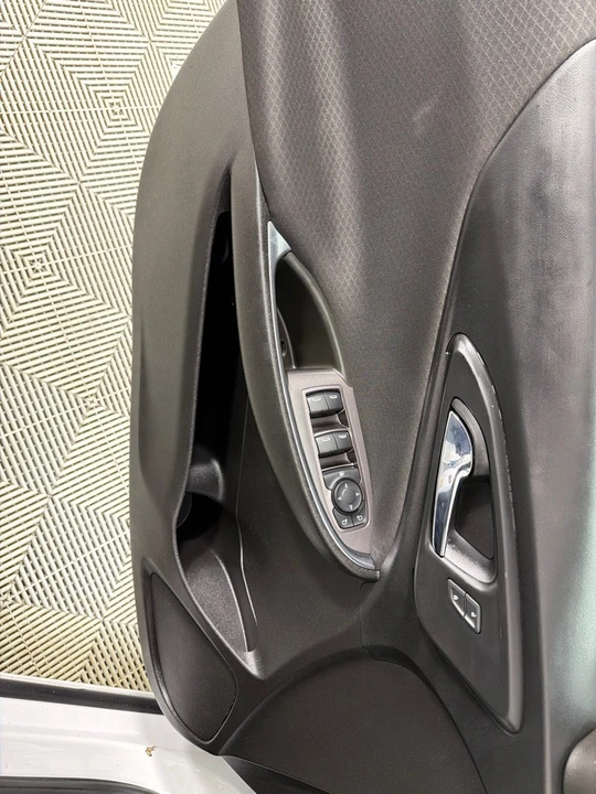 2021 Chevrolet Malibu - Image 11 of 12