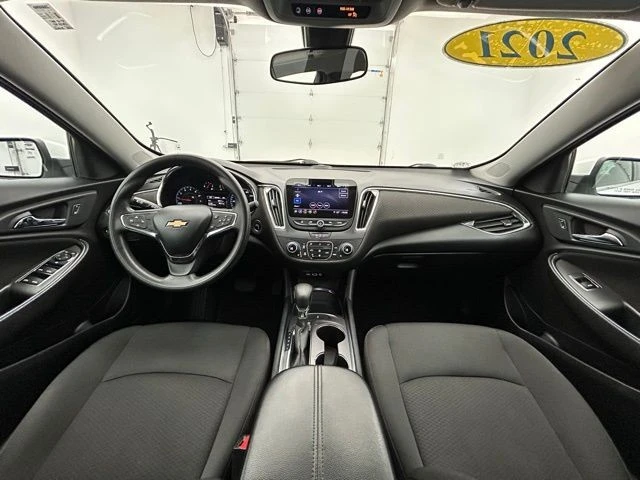 2021 Chevrolet Malibu - Image 2 of 12