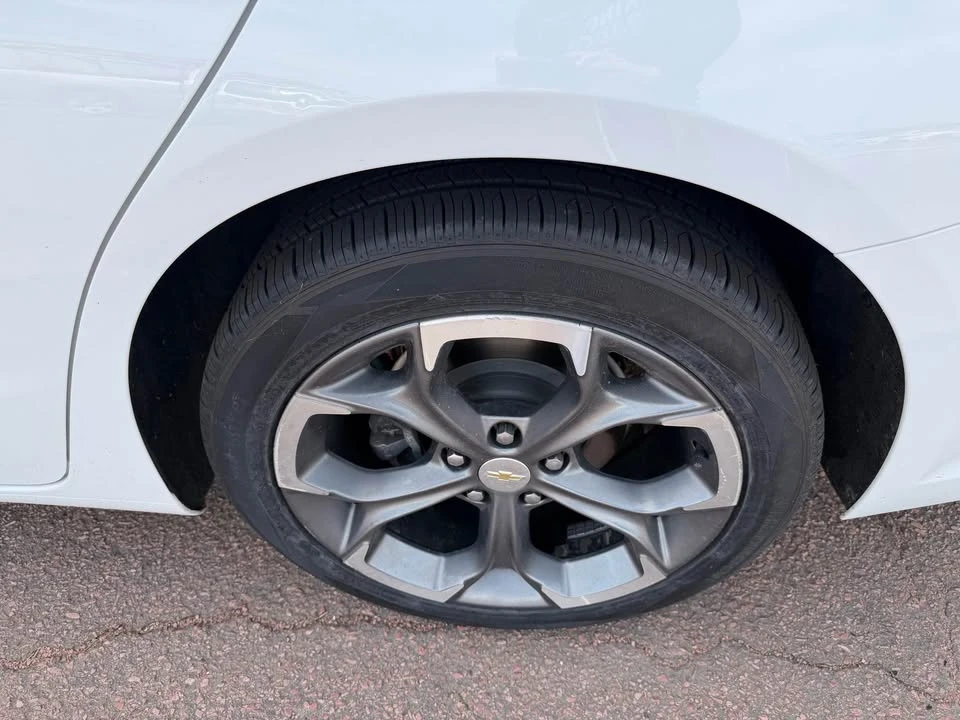 2021 Chevrolet Malibu - Image 8 of 8