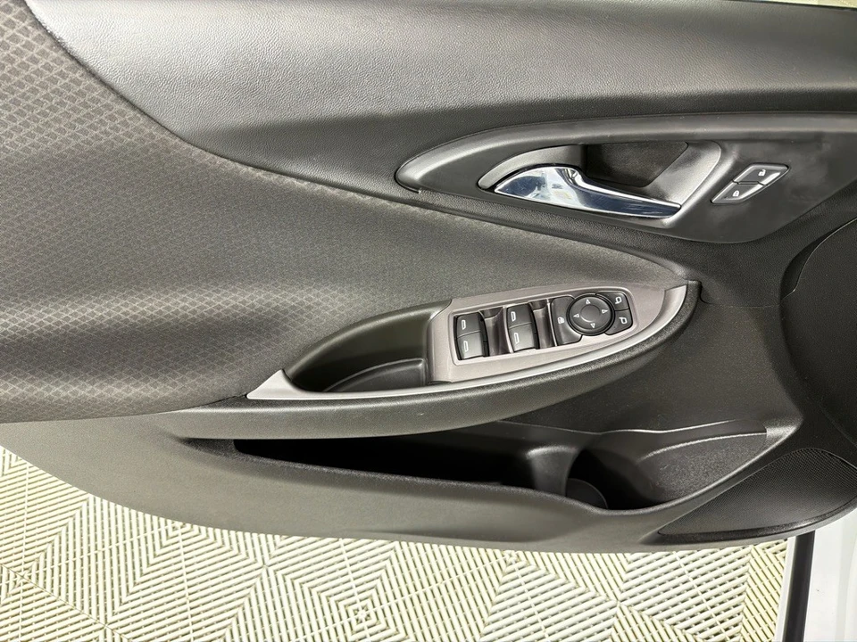 2021 Chevrolet Malibu - Image 11 of 12