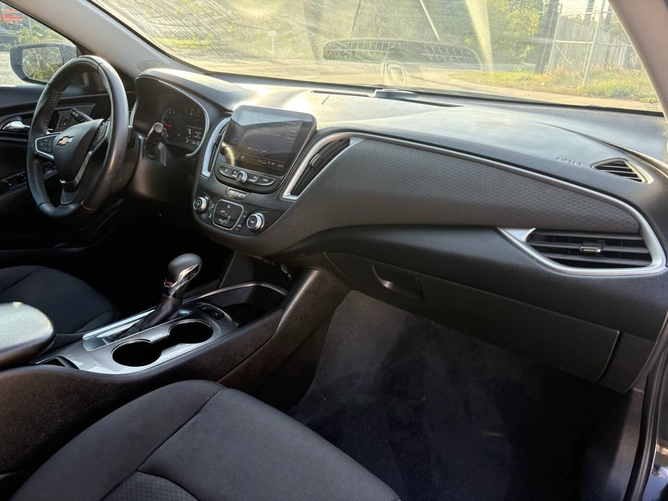 2021 Chevrolet Malibu - Image 21 of 21
