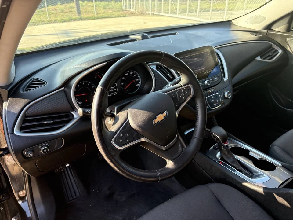 2021 Chevrolet Malibu - Image 12 of 21