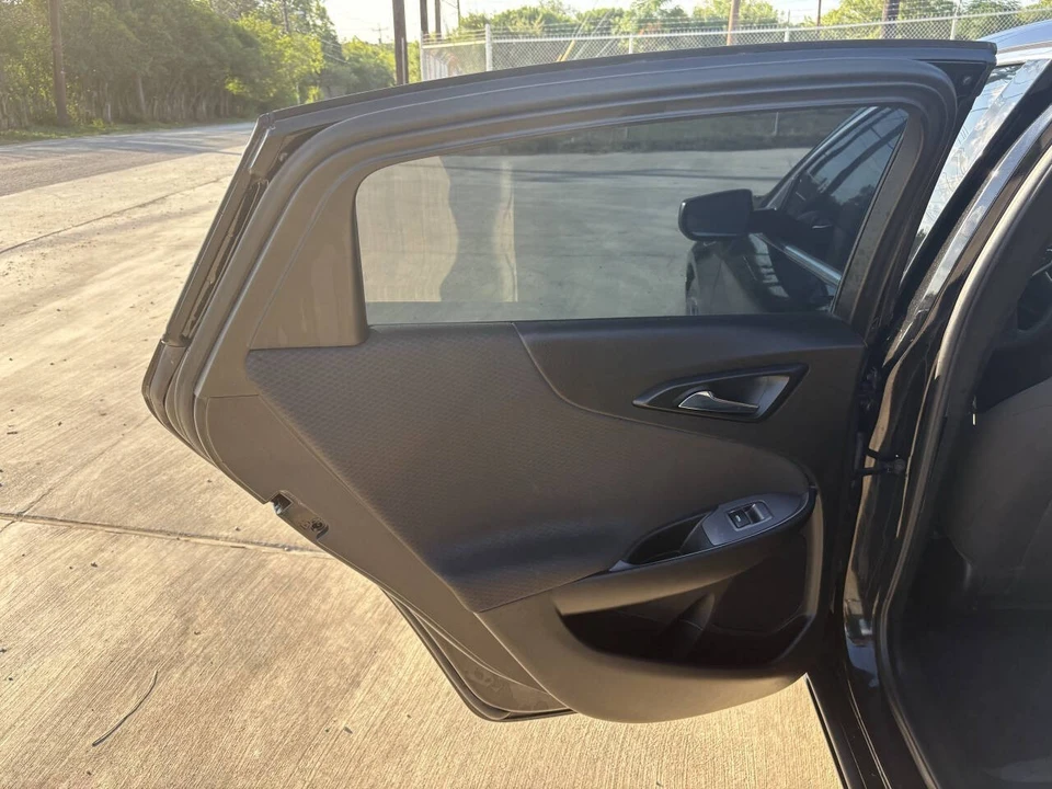 2021 Chevrolet Malibu - Image 17 of 21