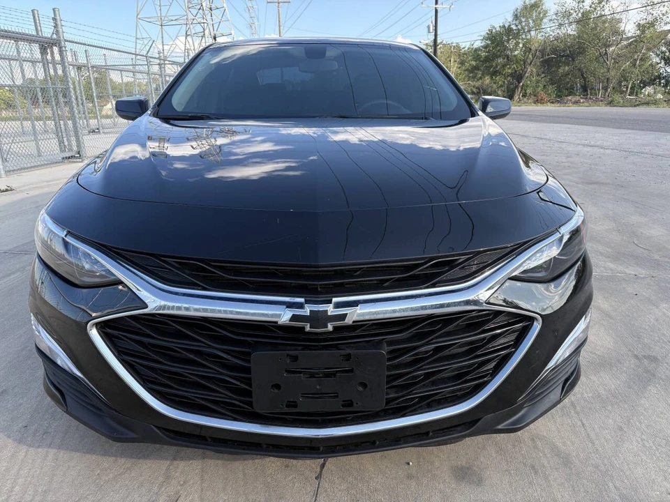 2021 Chevrolet Malibu - Image 2 of 21