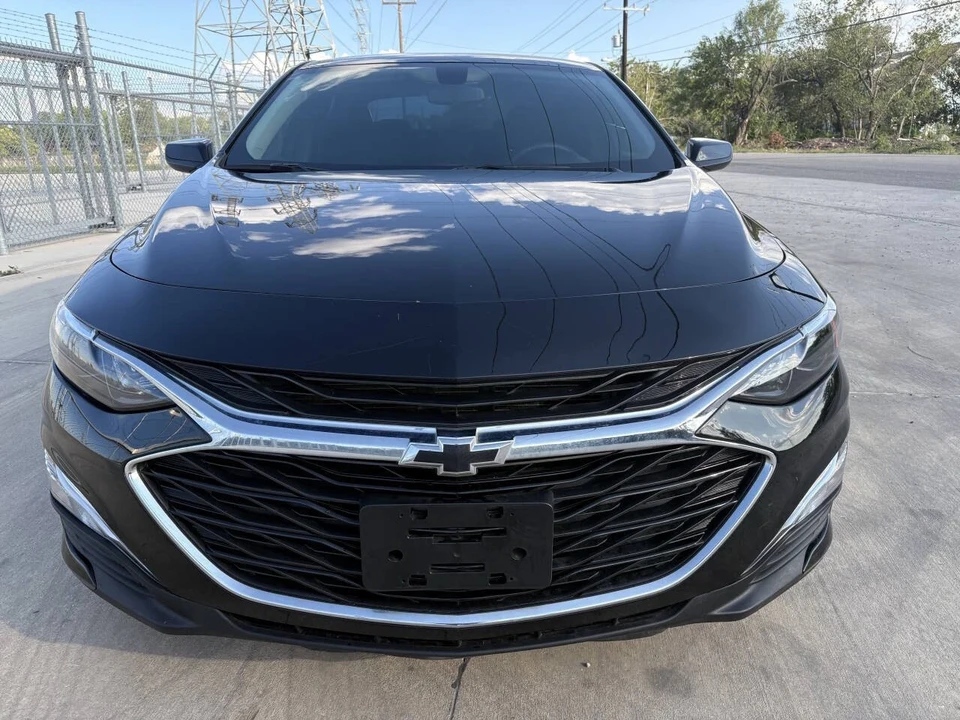 2021 Chevrolet Malibu - Image 2 of 21