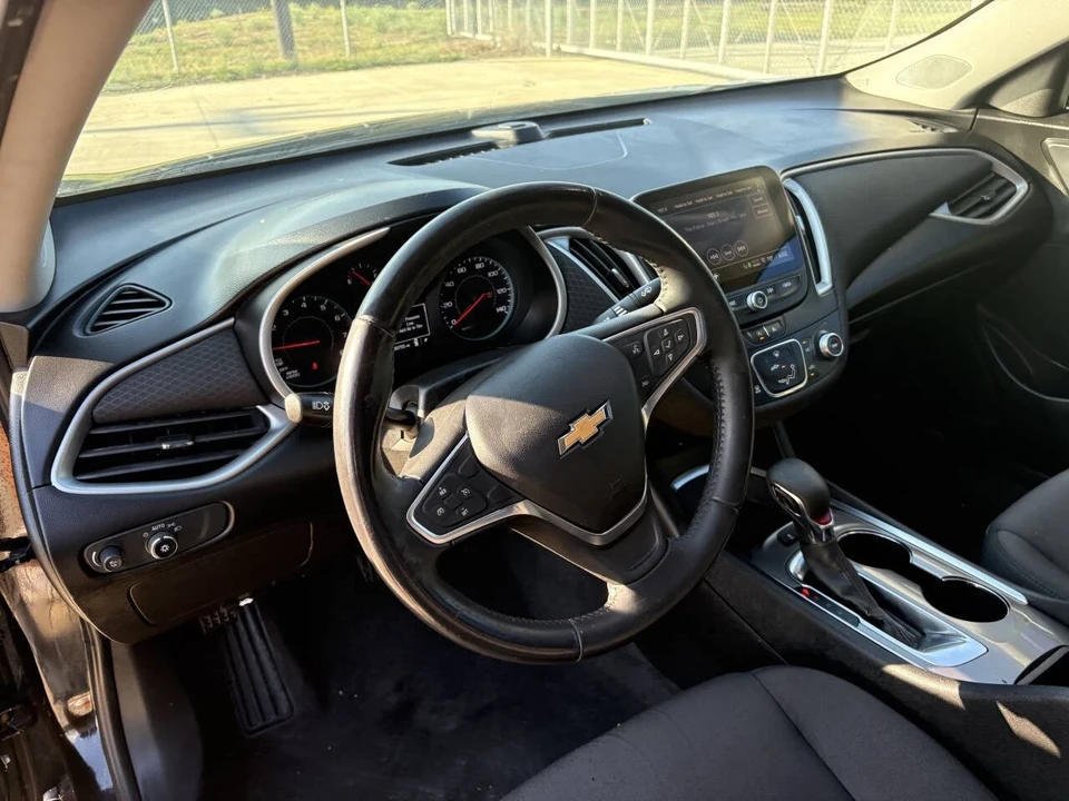 2021 Chevrolet Malibu - Image 12 of 21
