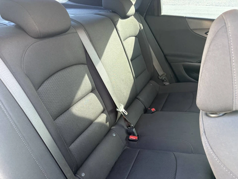 2021 Chevrolet Malibu - Image 19 of 21