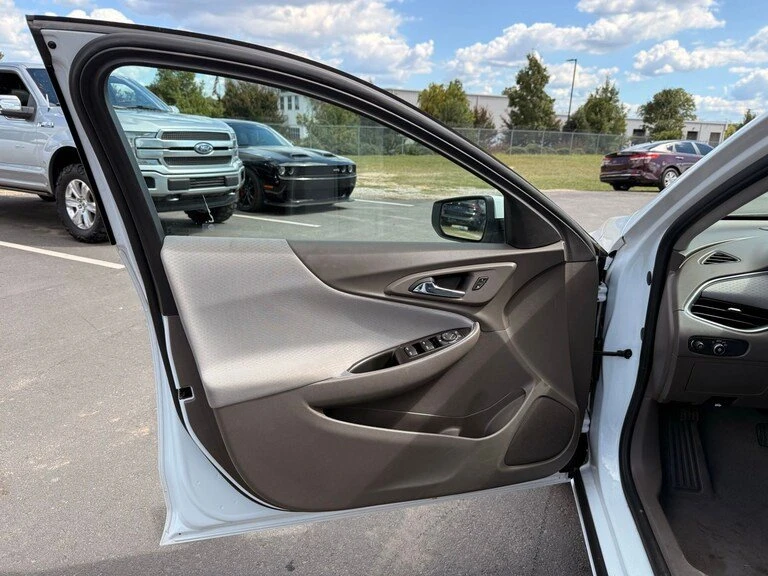 2021 Chevrolet Malibu - Image 5 of 17