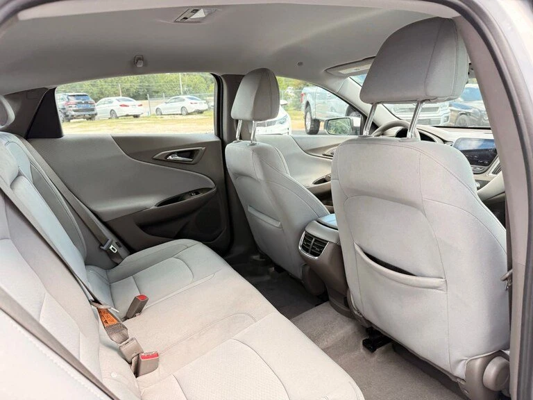 2021 Chevrolet Malibu - Image 15 of 17