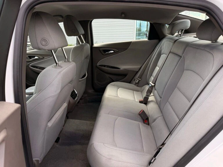 2021 Chevrolet Malibu - Image 13 of 17