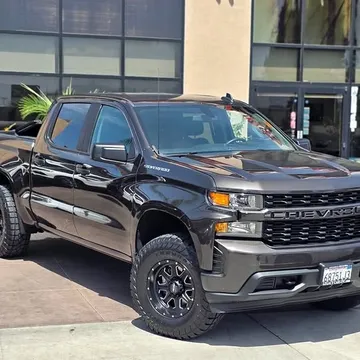 2021 Chevrolet Silverado 1500 Crew Cab Custom