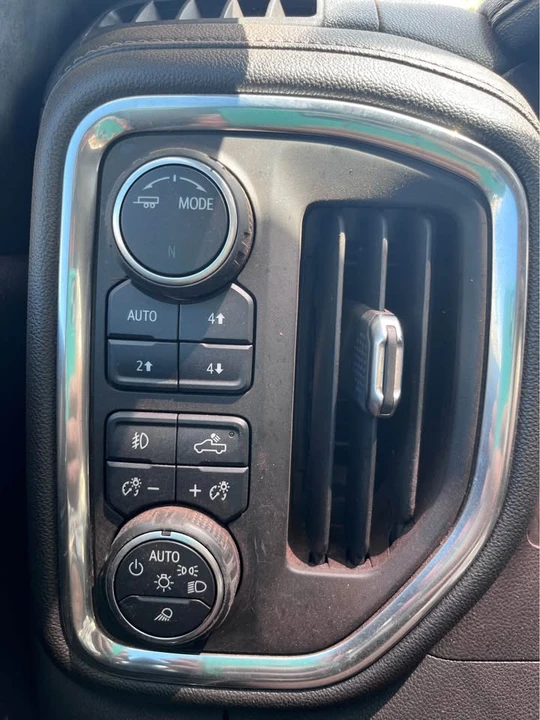 2021 Chevrolet Silverado 4th Gen - Image 17 of 18