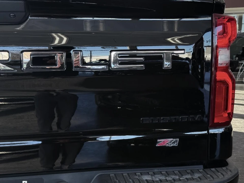 2021 Chevrolet Silverado 4th Gen - Image 15 of 21