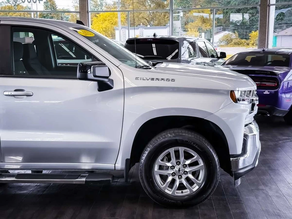 2021 Chevrolet Silverado 4th Gen - Image 17 of 21