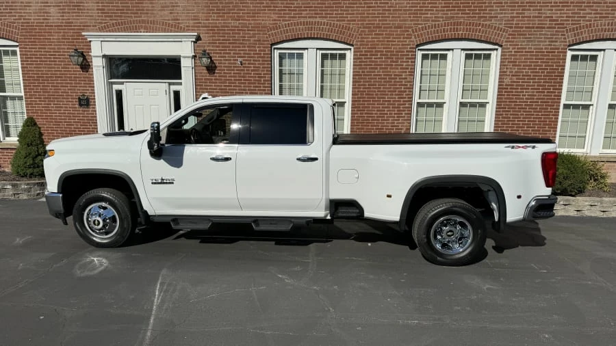2021 Chevrolet Silverado Heavy Duty 4th Gen - Image 2 of 12