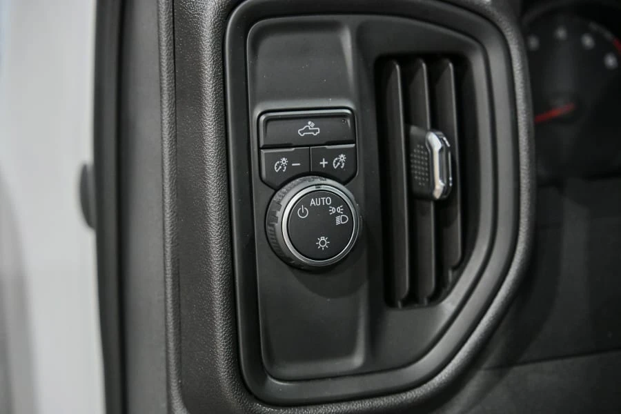 2021 Chevrolet Silverado 4th Gen - Image 30 of 31