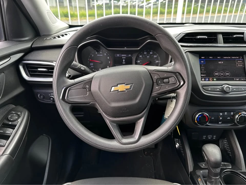 2021 Chevrolet Trailblazer - Image 9 of 15