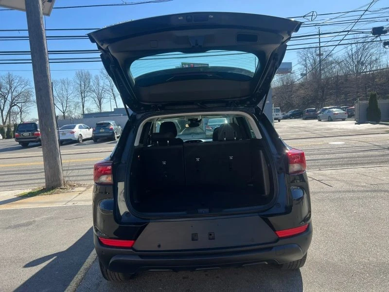 2021 Chevrolet Trailblazer - Image 9 of 12