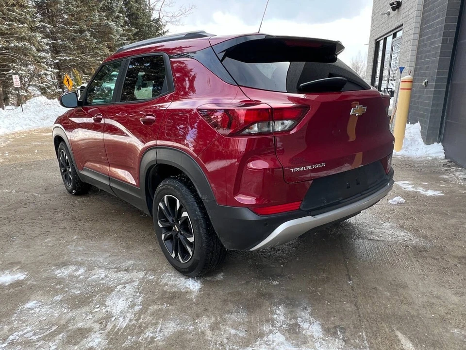 2021 Chevrolet Trailblazer - Image 9 of 21