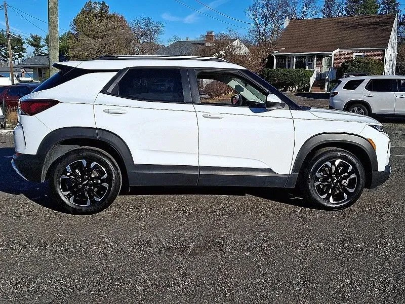 2021 Chevrolet Trailblazer - Image 8 of 12