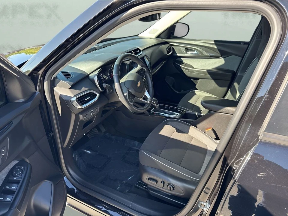 2021 Chevrolet Trailblazer - Image 9 of 21