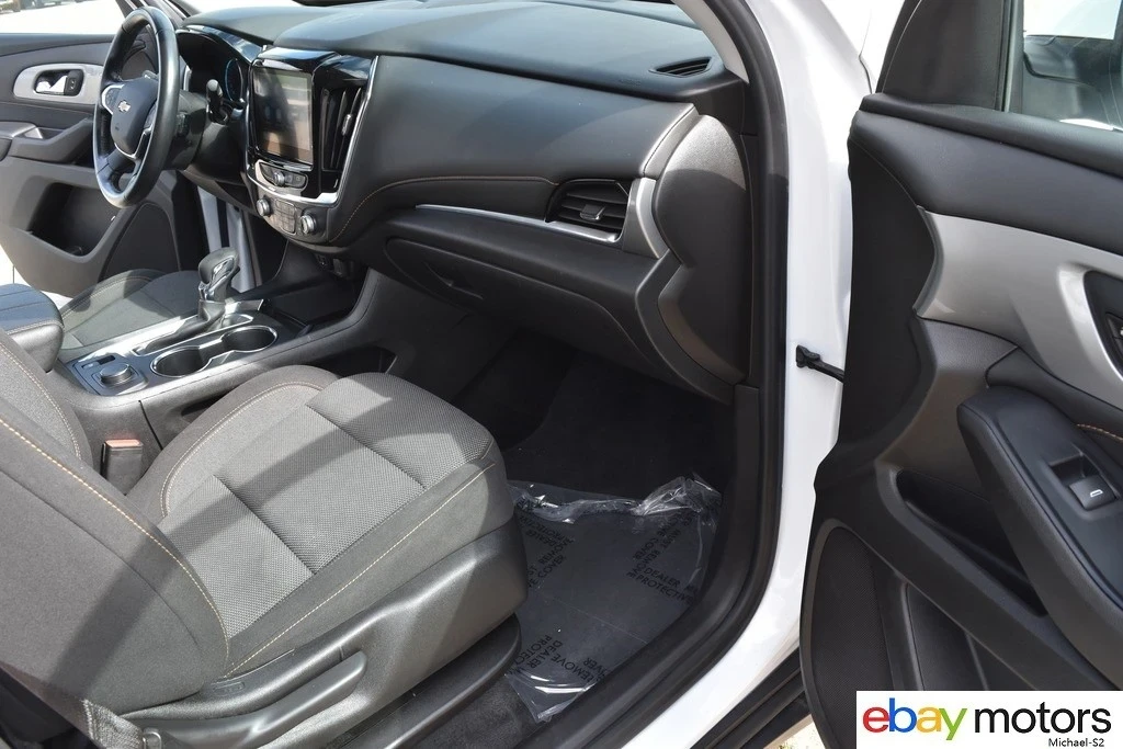 2021 Chevrolet Traverse - Image 17 of 21