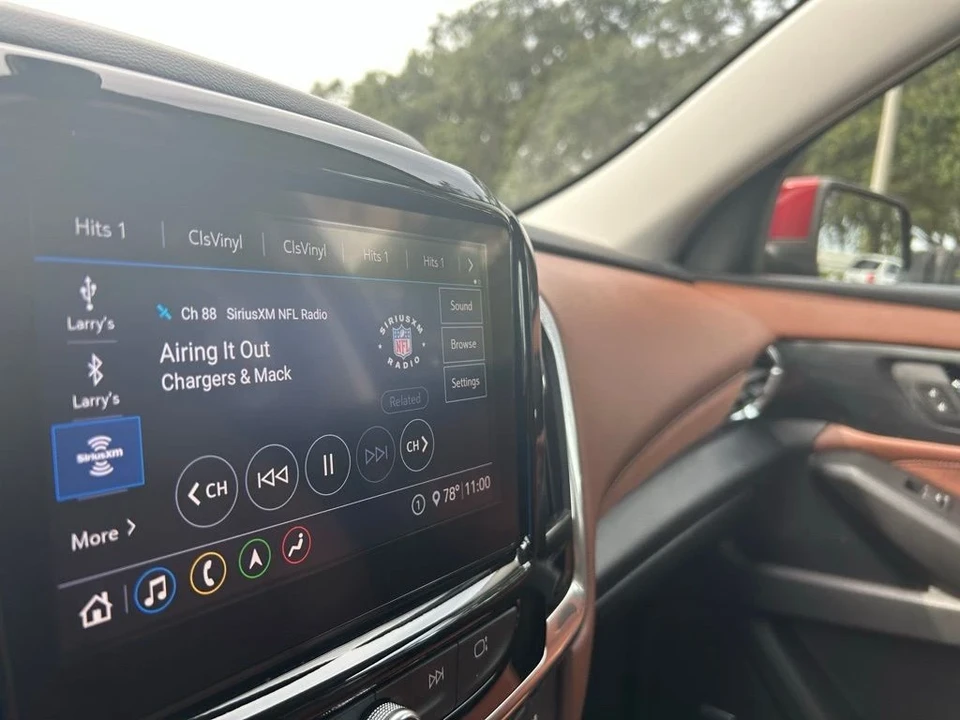 2021 Chevrolet Traverse - Image 11 of 12