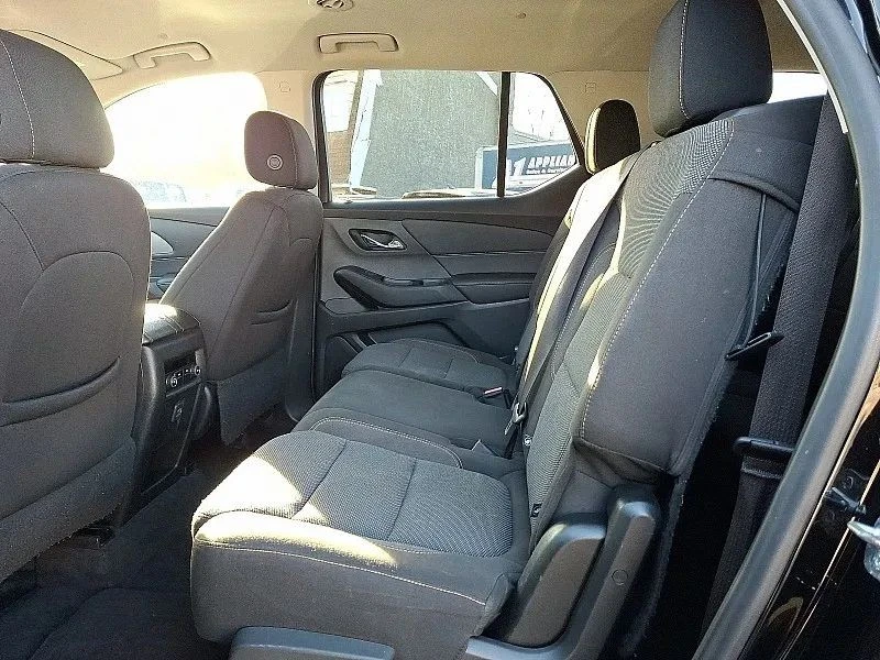2021 Chevrolet Traverse - Image 11 of 12