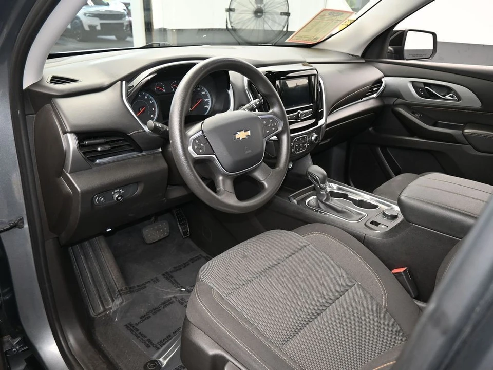 2021 Chevrolet Traverse - Image 10 of 12