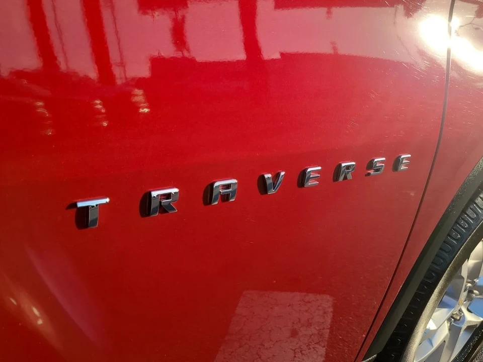 2021 Chevrolet Traverse - Image 6 of 12