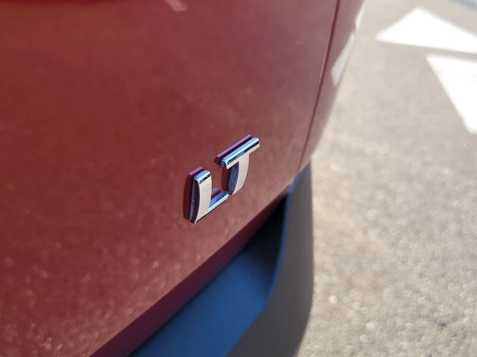 2021 Chevrolet Traverse - Image 8 of 12