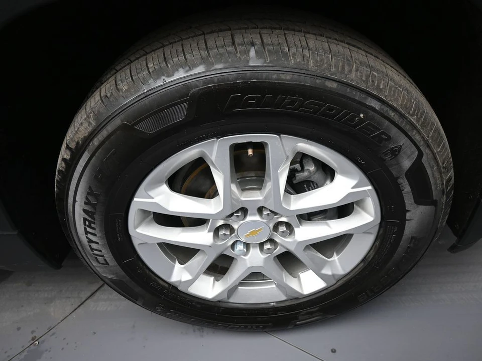 2021 Chevrolet Traverse - Image 13 of 21