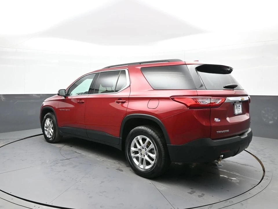 2021 Chevrolet Traverse - Image 8 of 12