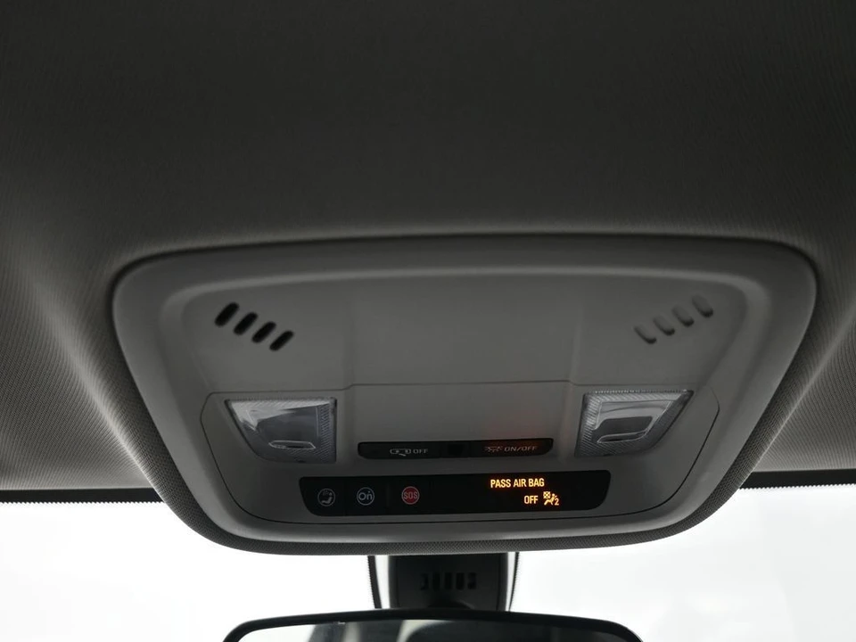 2021 Chevrolet Traverse - Image 17 of 21