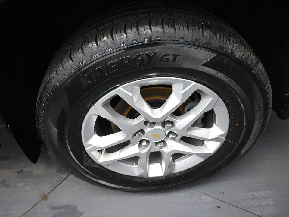 2021 Chevrolet Traverse - Image 15 of 21