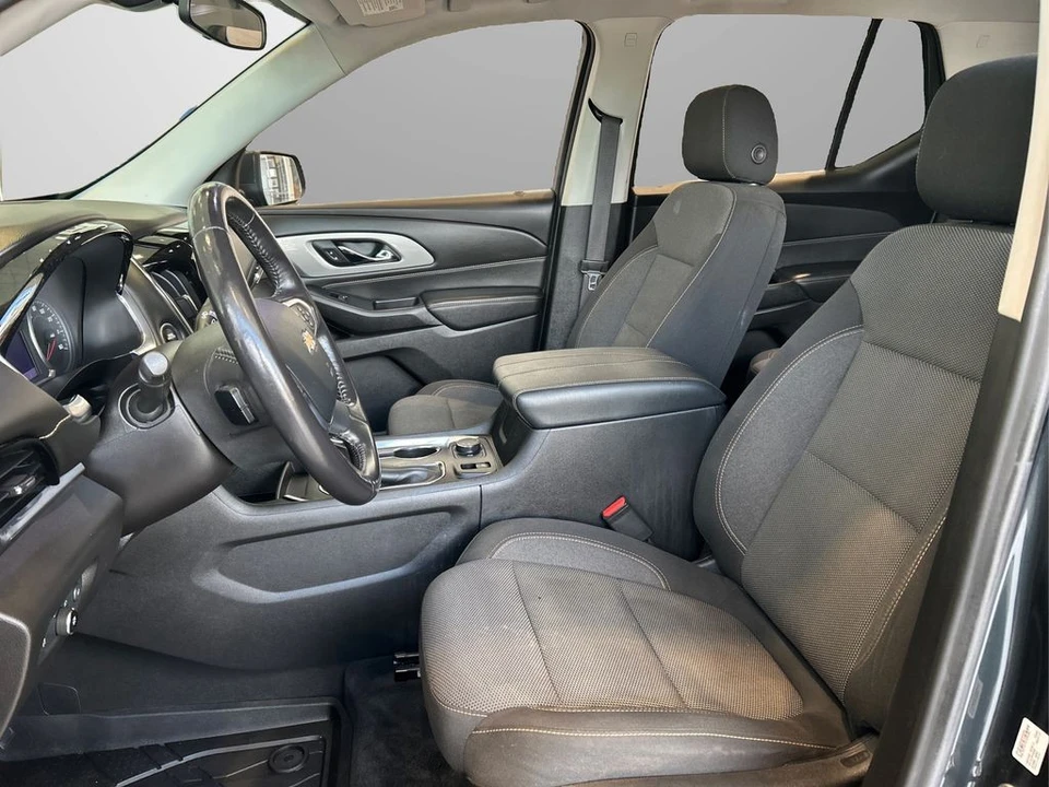 2021 Chevrolet Traverse - Image 9 of 12