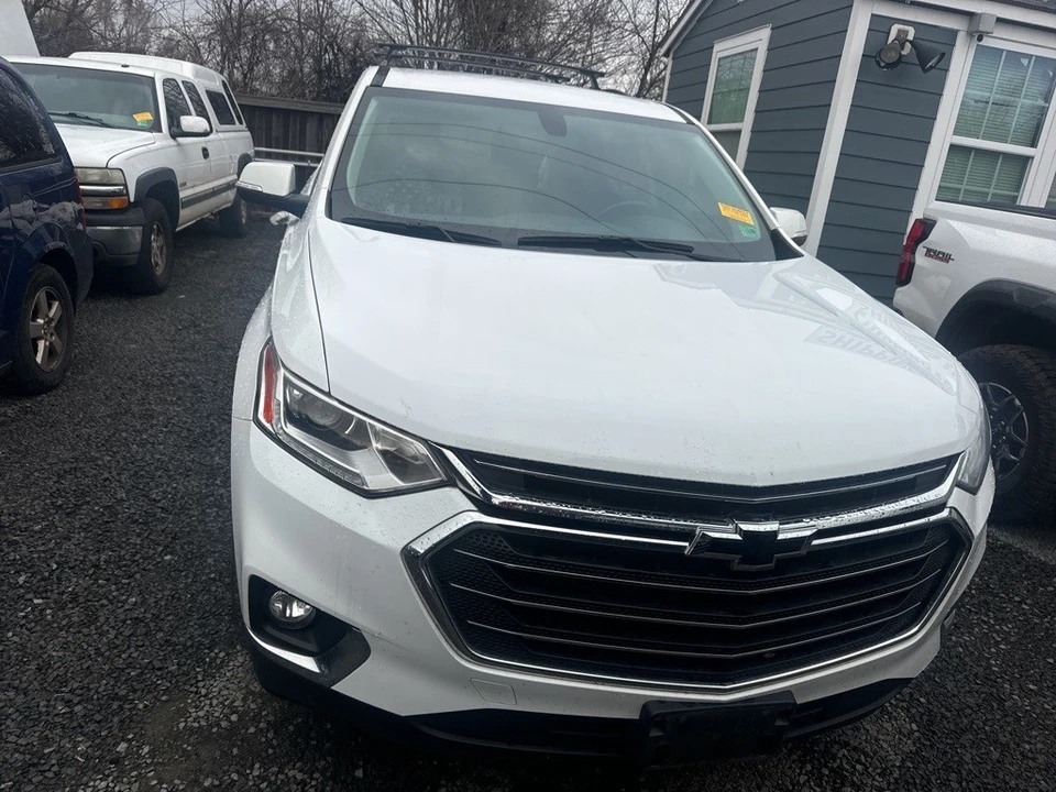 2021 Chevrolet Traverse - Image 2 of 12