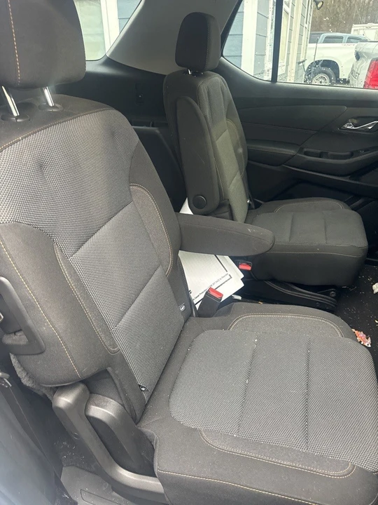 2021 Chevrolet Traverse - Image 8 of 12