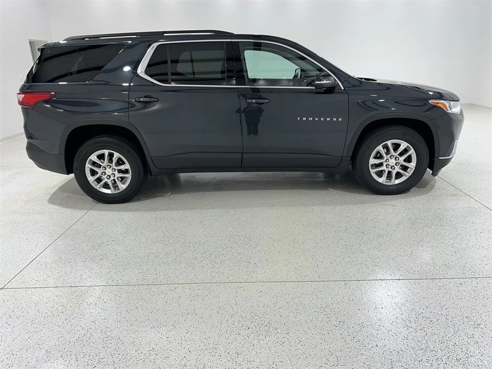 2021 Chevrolet Traverse - Image 9 of 21