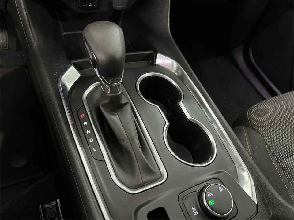 2021 Chevrolet Traverse - Image 15 of 21