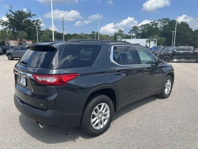 2021 Chevrolet Traverse - Image 8 of 12