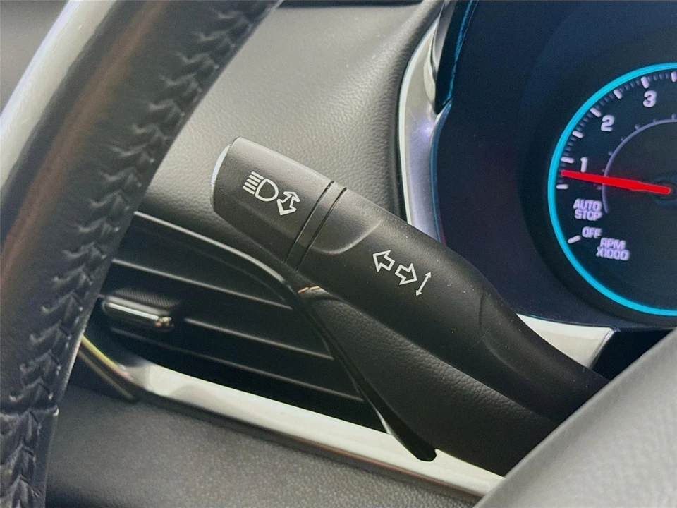 2021 Chevrolet Traverse - Image 4 of 18