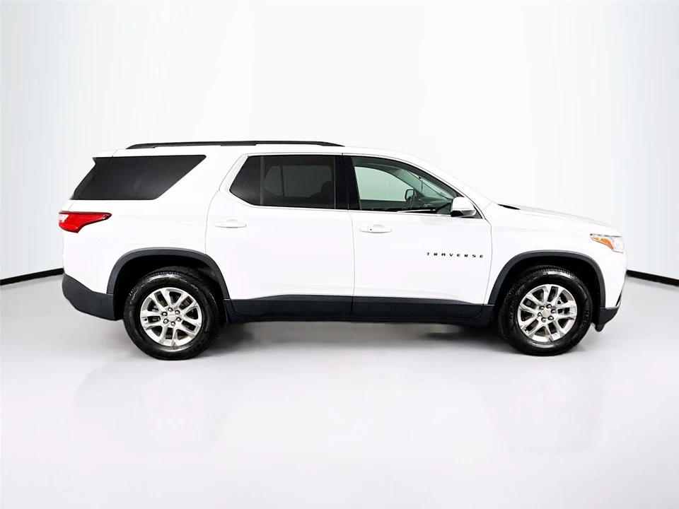2021 Chevrolet Traverse - Image 15 of 18