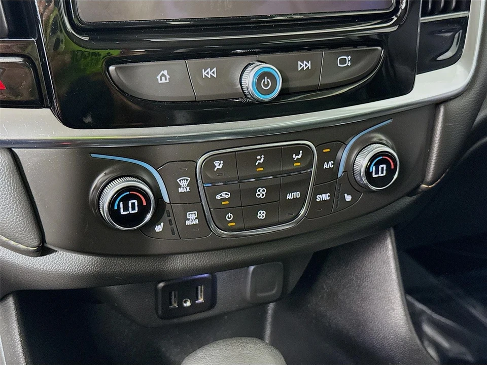 2021 Chevrolet Traverse - Image 15 of 21