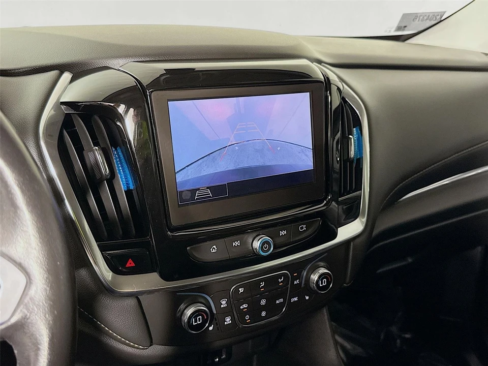 2021 Chevrolet Traverse - Image 13 of 21
