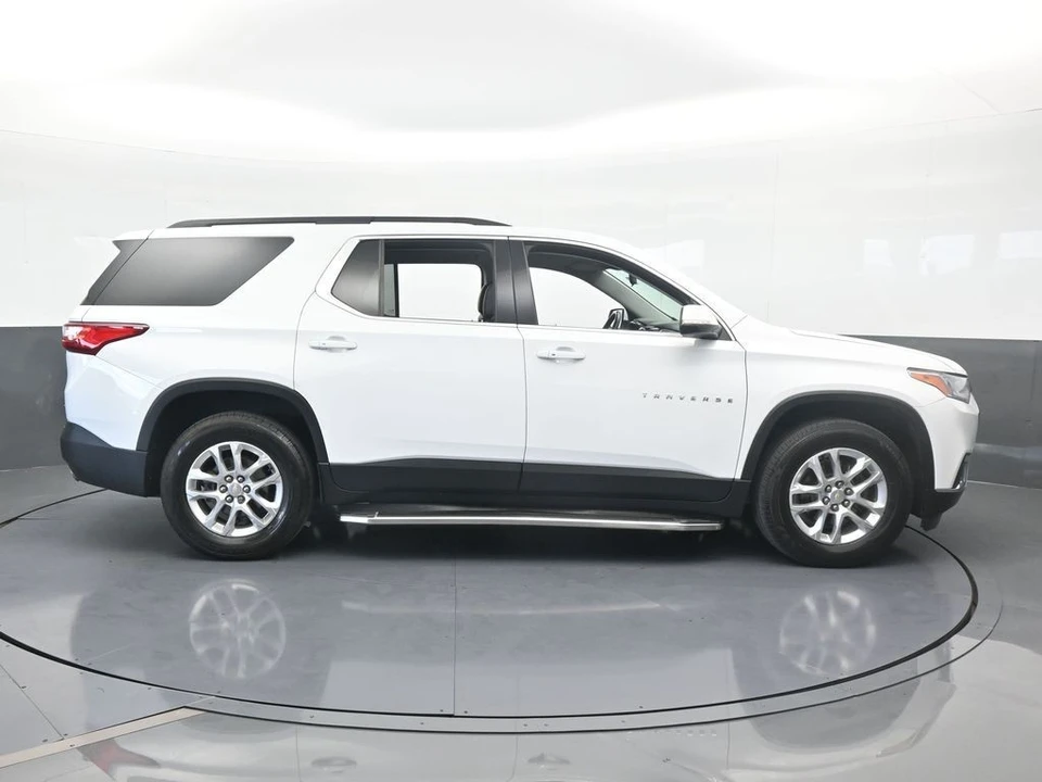 2021 Chevrolet Traverse - Image 7 of 12