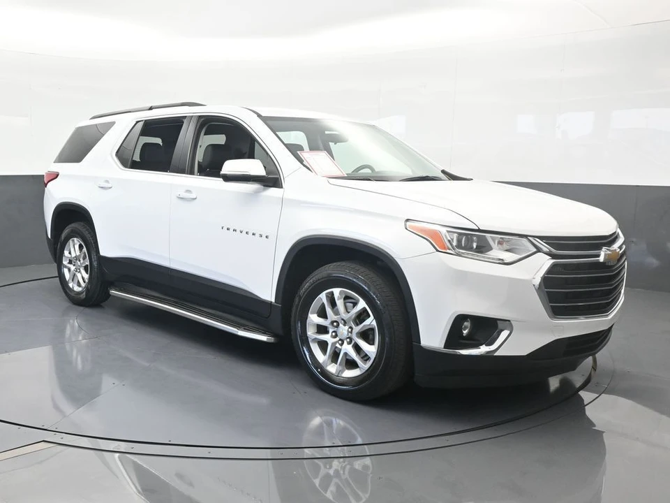 2021 Chevrolet Traverse - Image 8 of 12