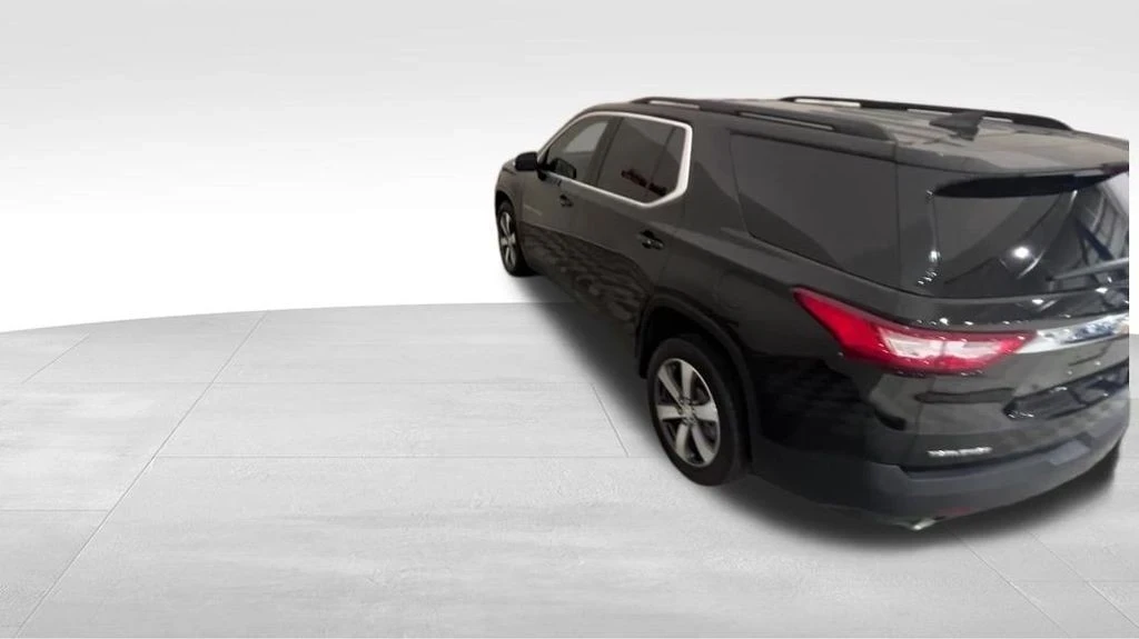 2021 Chevrolet Traverse - Image 2 of 12