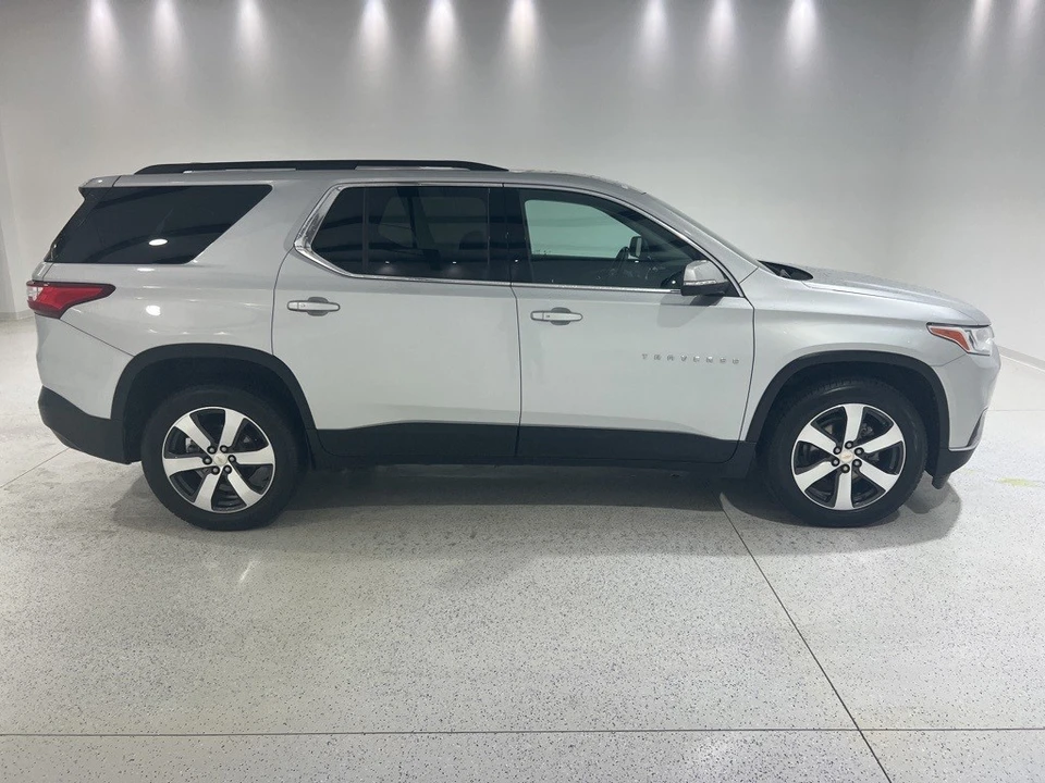 2021 Chevrolet Traverse - Image 5 of 12
