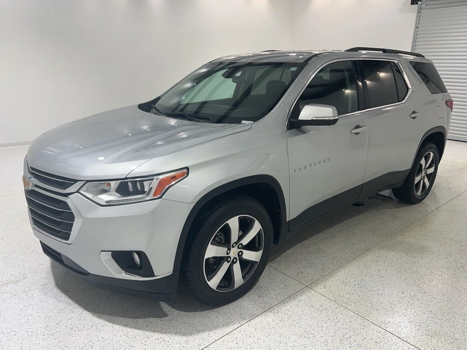 2021 Chevrolet Traverse - Image 8 of 12